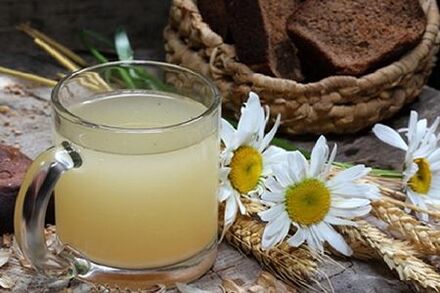 Wéi ophalen Alkohol drénken mat Folk Revenies