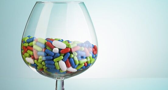 Studien iwwer d'Kompatibilitéit vun Antibiotike an Alkohol